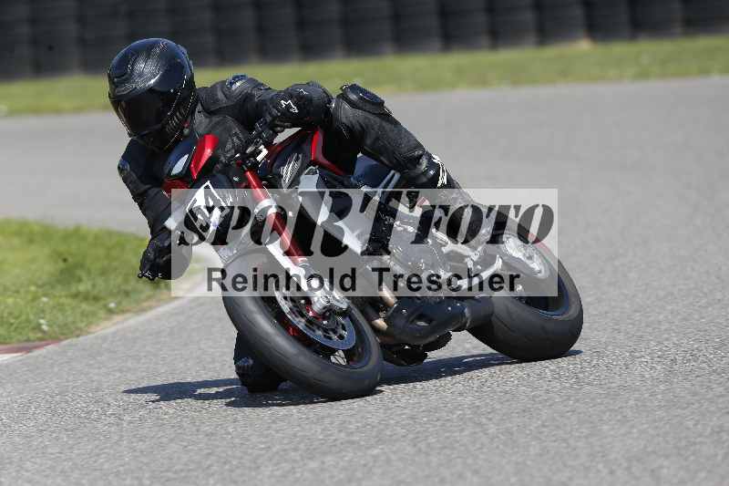 /44 09.08.2025 Plüss Moto Sport ADR/Einsteiger/54